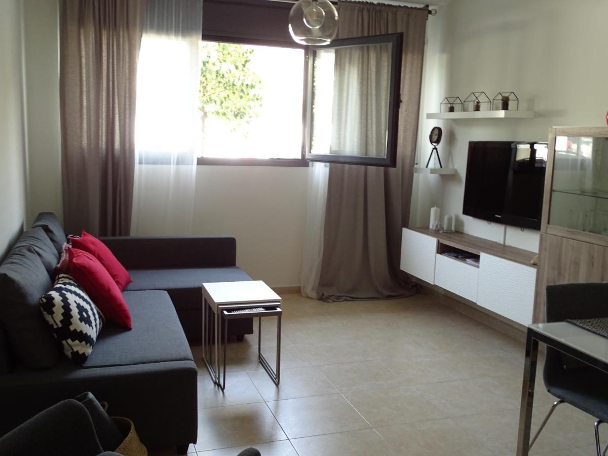Apartment Piscina Viena Roses